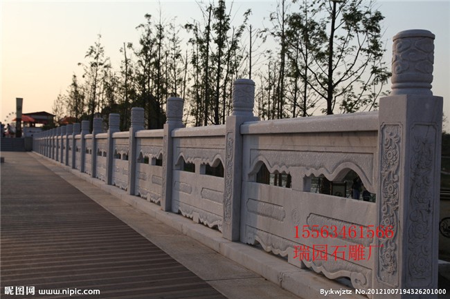 1517299092106254.jpg 石雕牌坊