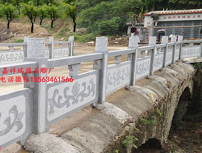 1527840216684162.jpg 石雕牌坊